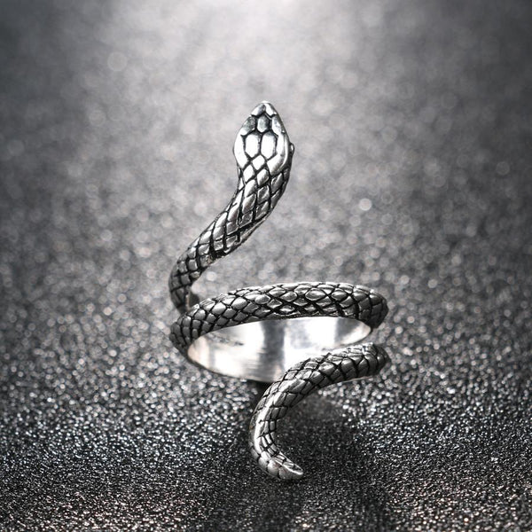 Covet™ - Serpentine Ring