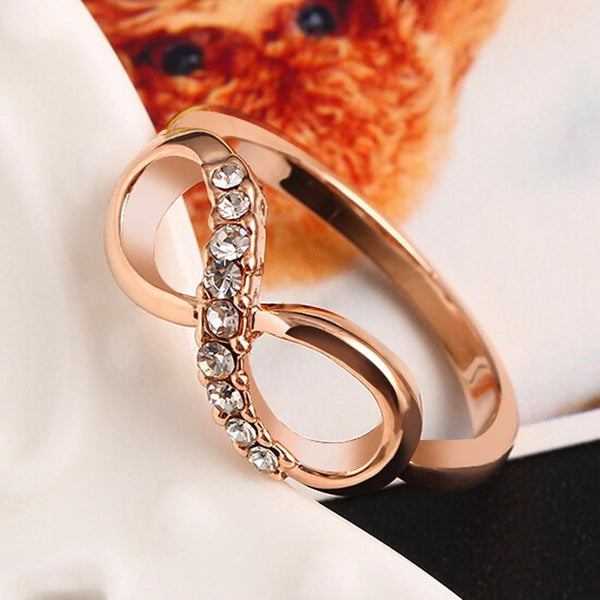 Luxury Gold Infinity Ring