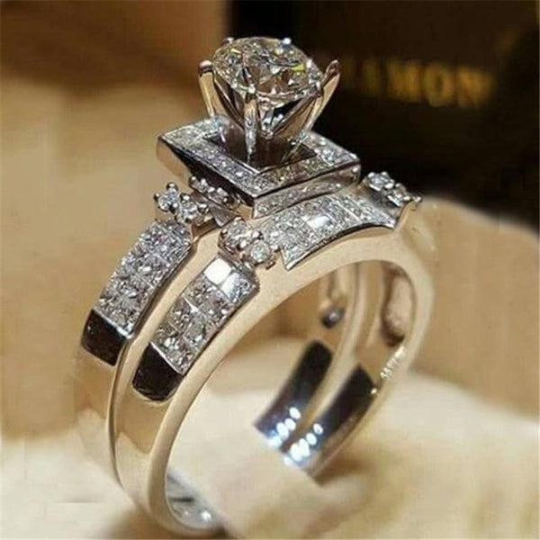 Elegant Engagement Wedding Ring Set